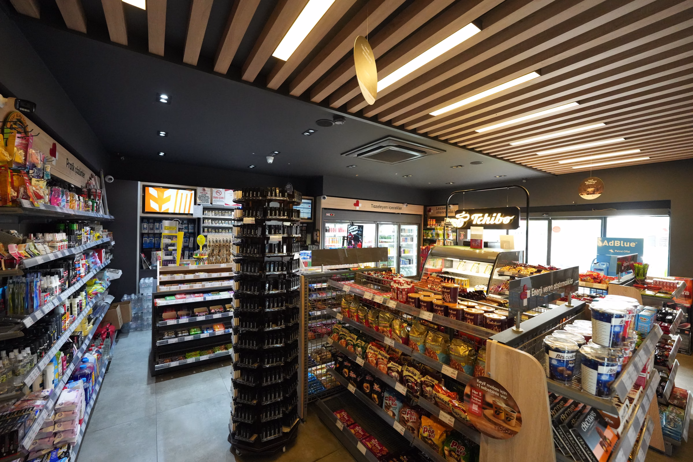 Günlükbaşı istasyonu market ve dinlenme alanı iç görünümü (7/20)
