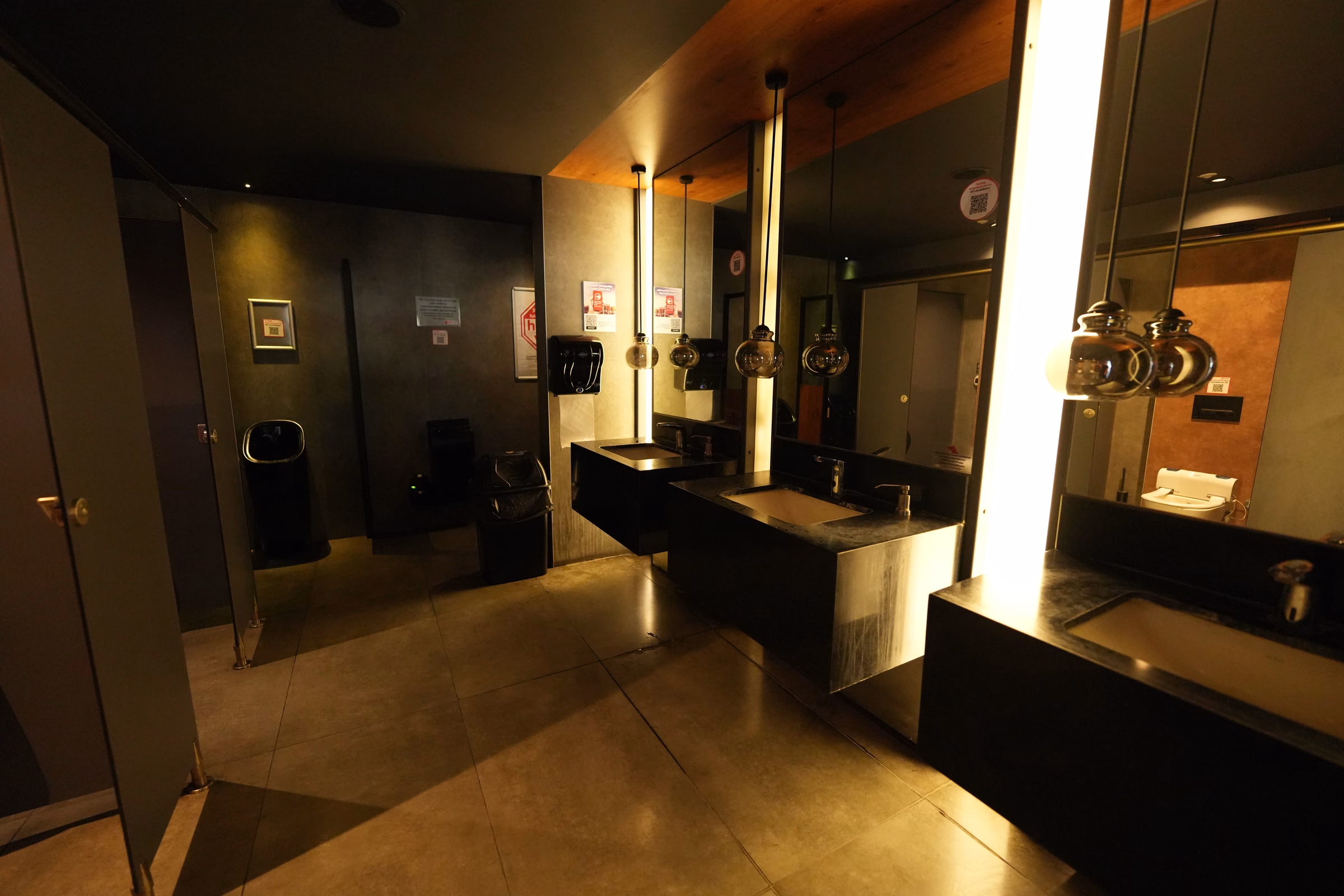 Günlükbaşı istasyonu lavabo ve tuvalet alanı (5/12)
