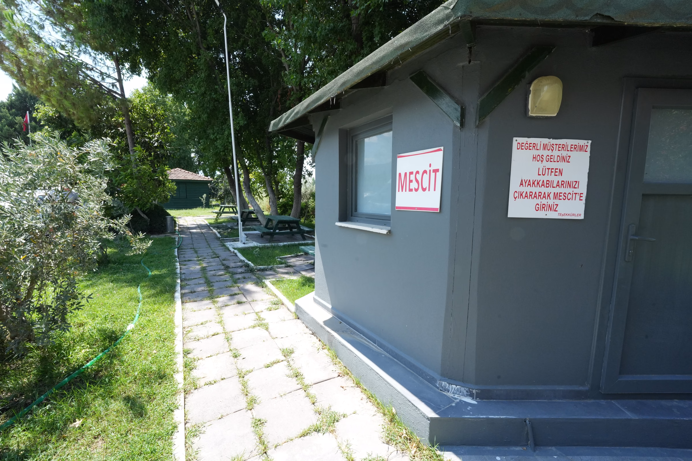 Kadıköy istasyonunda otopark ve mescit alanı (3/6)